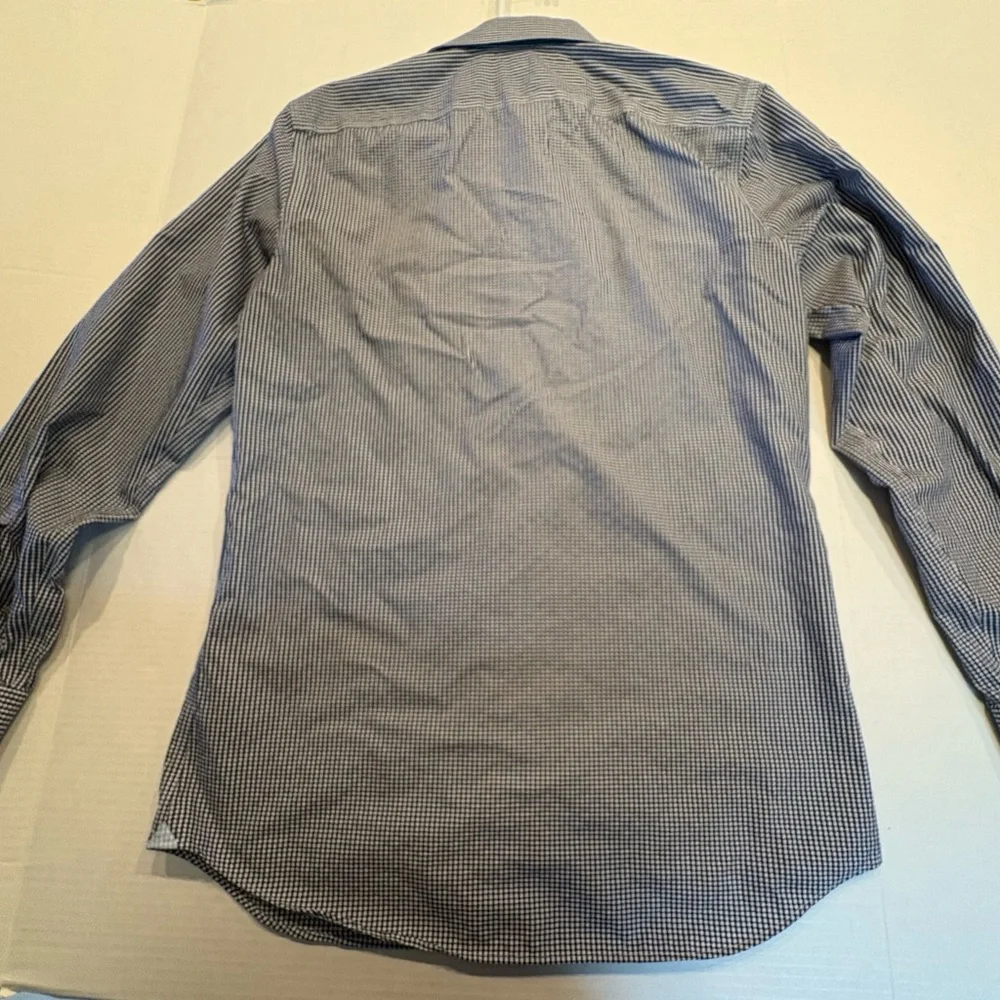 Banana Republic Men's Navy and White Micro-Pattern Dress Shirt Non Iron medium